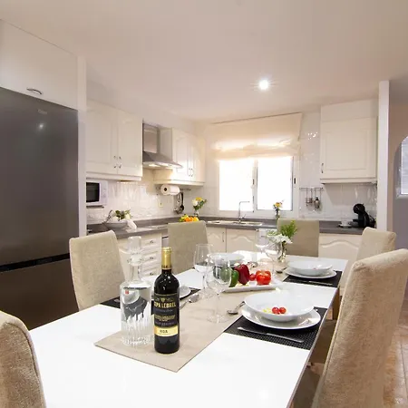 Townhouse With A Sea View In Apartment